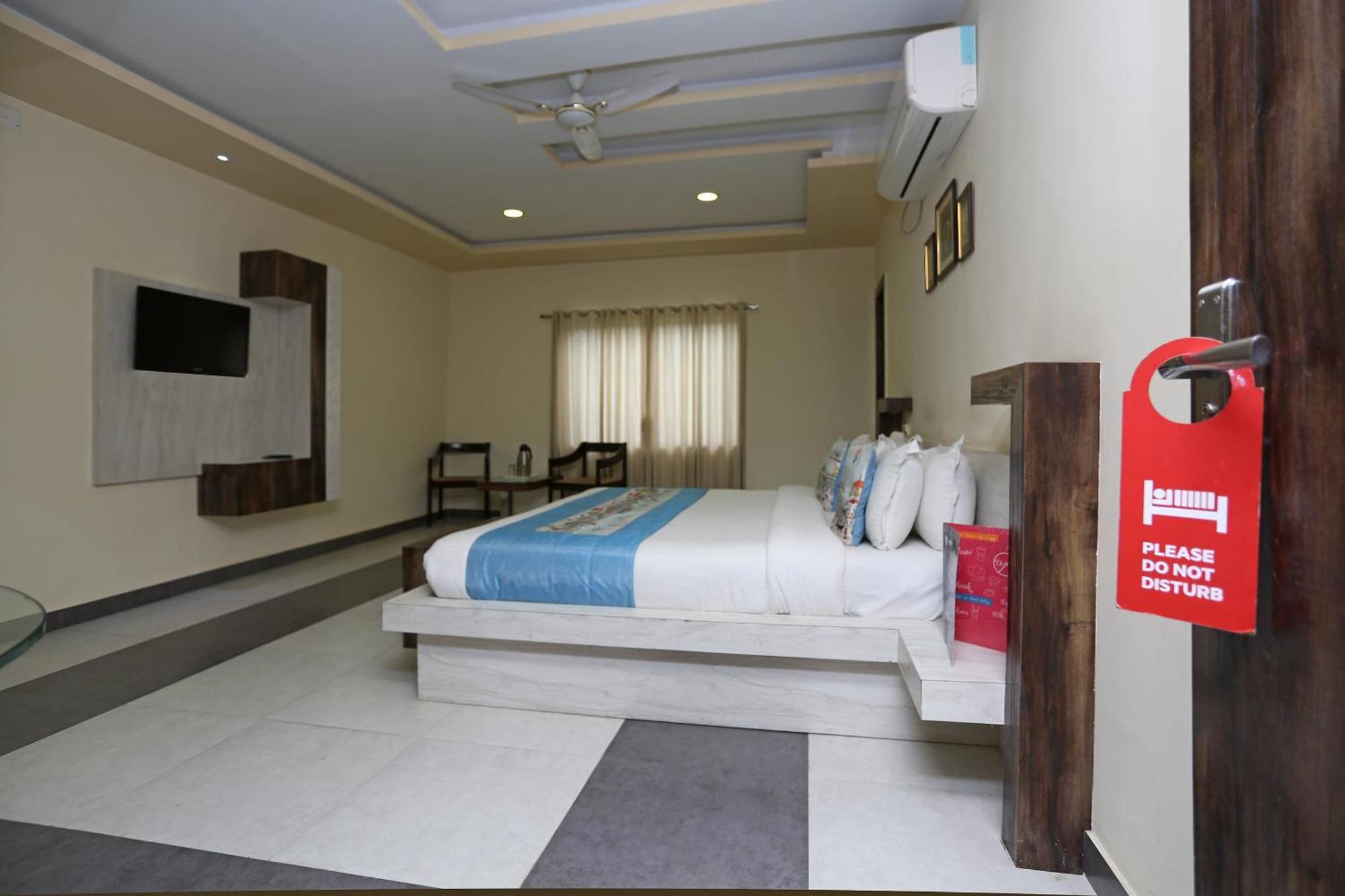 Collection O Greenland Udaipur Extérieur photo