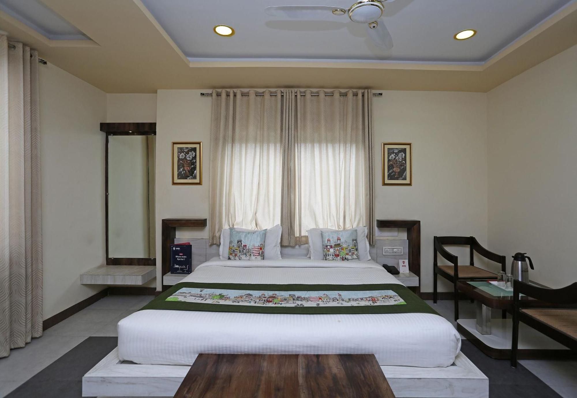 Collection O Greenland Udaipur Extérieur photo